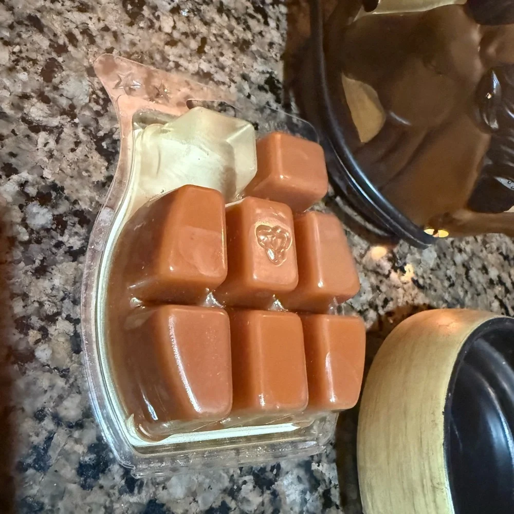 Scentsy warmer horse stampede vintage full size Original Horses Mochadoodle bars